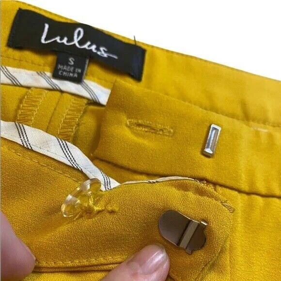 Lulu’s Yellow Cropped Slits Pleated Work Career Pants Slacks Zipper Size Small - Picture 7 of 15